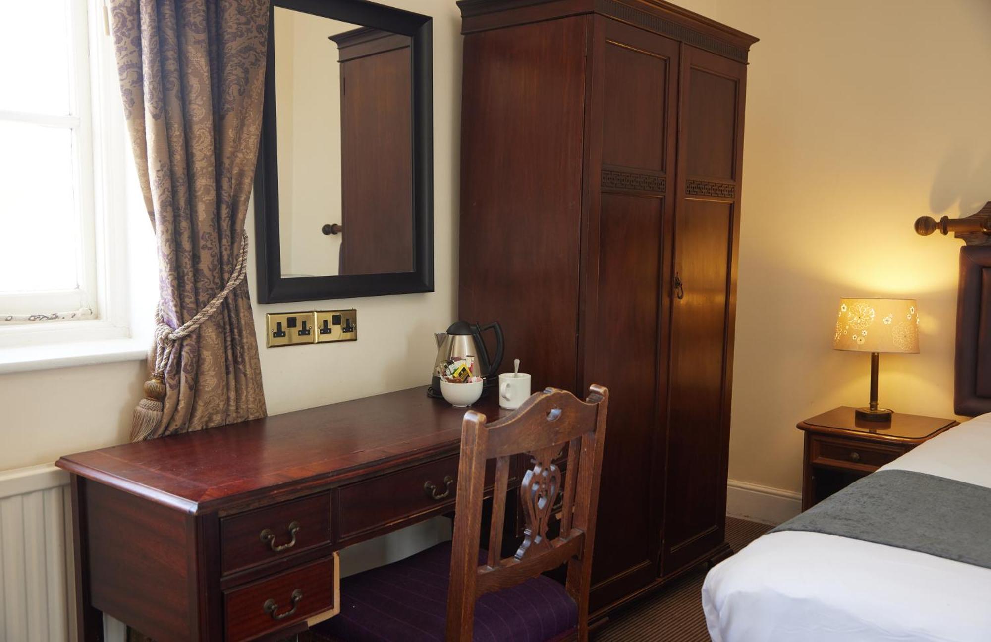 White Hart Hotel By Greene King Inns Braintree Extérieur photo